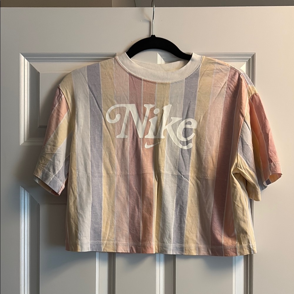 Women’s Crop T-Shirt - Nike